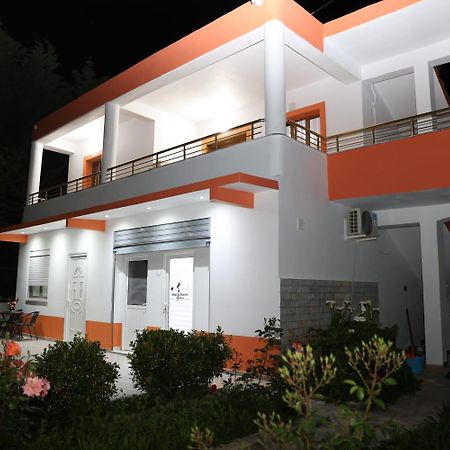 Villa Likaj بيرات المظهر الخارجي الصورة