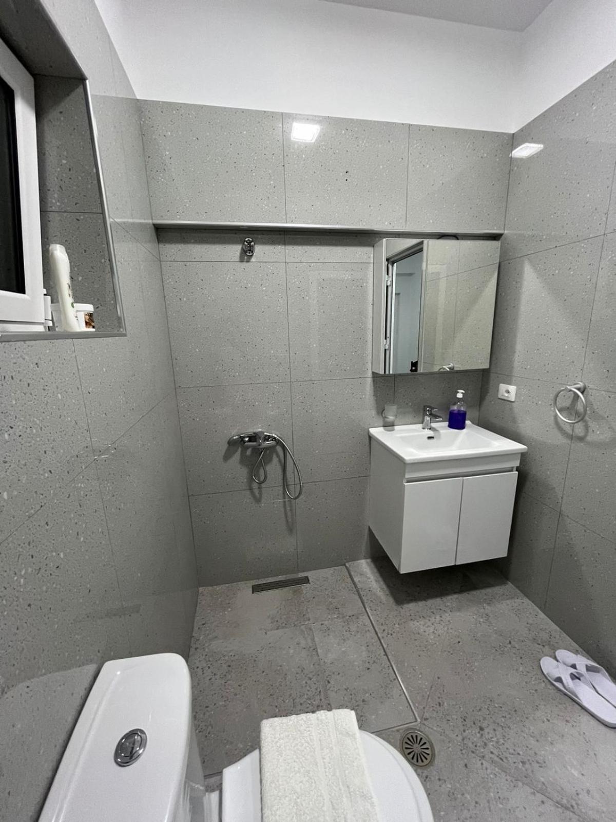 Villa Likaj بيرات المظهر الخارجي الصورة