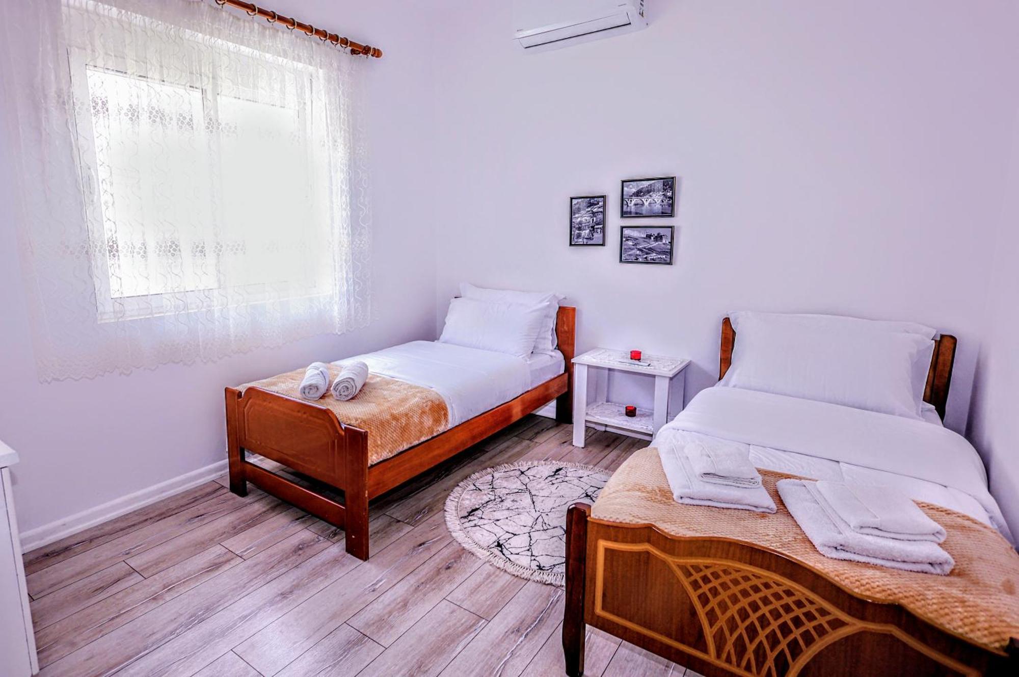 Villa Likaj بيرات المظهر الخارجي الصورة
